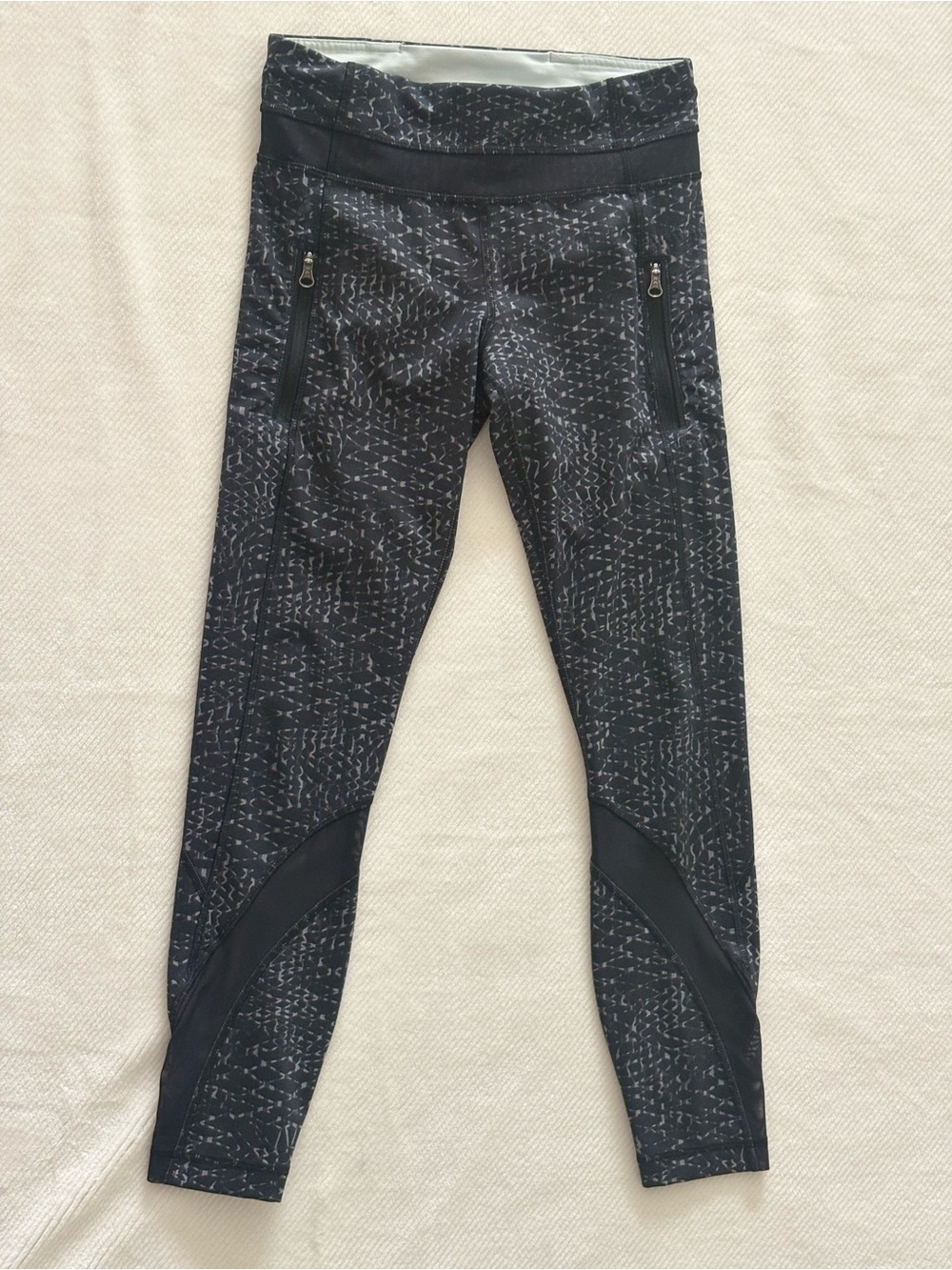 lululemon athletica Black and Gray Patterned Zip-Pocket Leggings